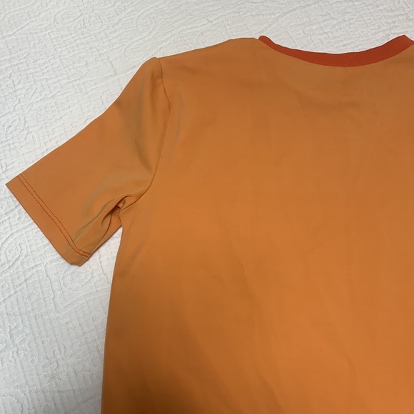 6-7 (5/$20) Gap Rashguard Short-Sleeve - Picture 12 of 13